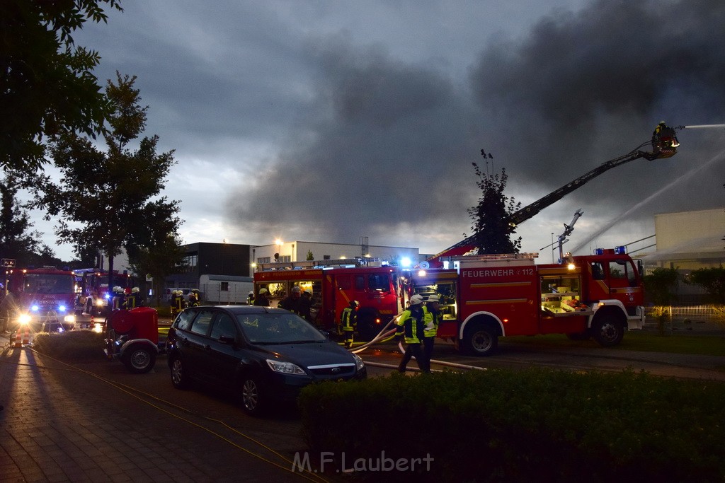 Grossbrand Halle Troisdorf Kriegsdorf Junkersring P374.JPG - Miklos Laubert